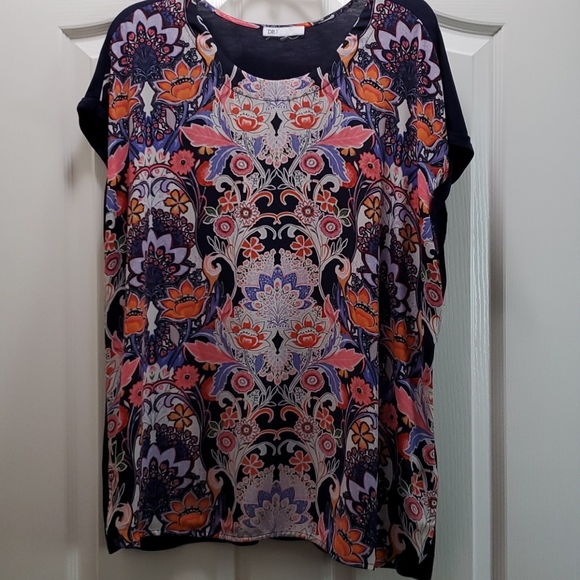 DR2 Tops - Colorful Top